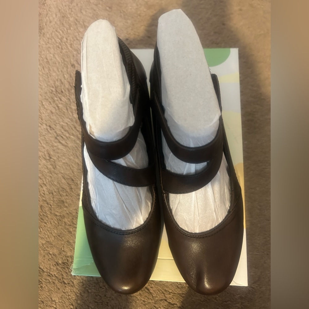 Earth Origins Mary Jane Pump